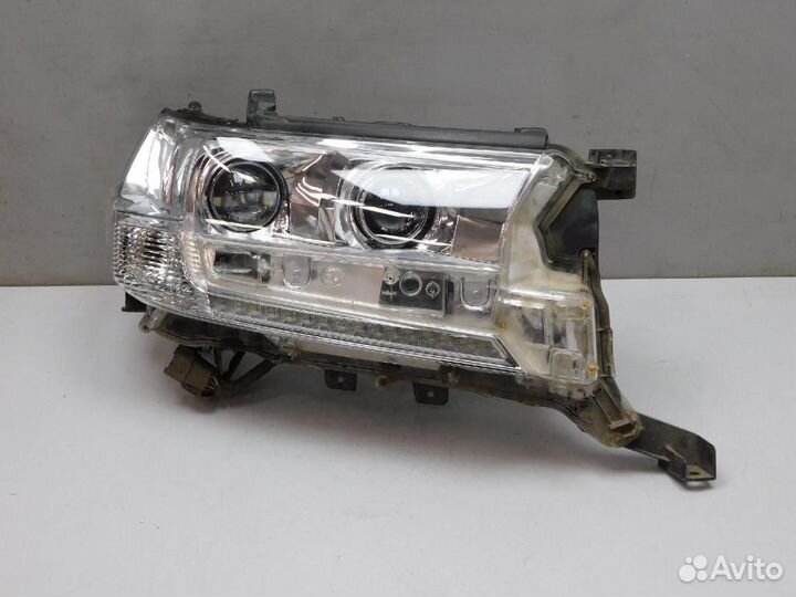 Фара правая Toyota Land Cruiser