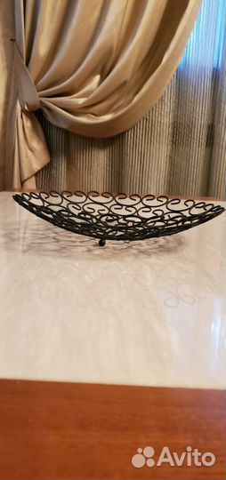 2 Вазы и ваза в виде подноса