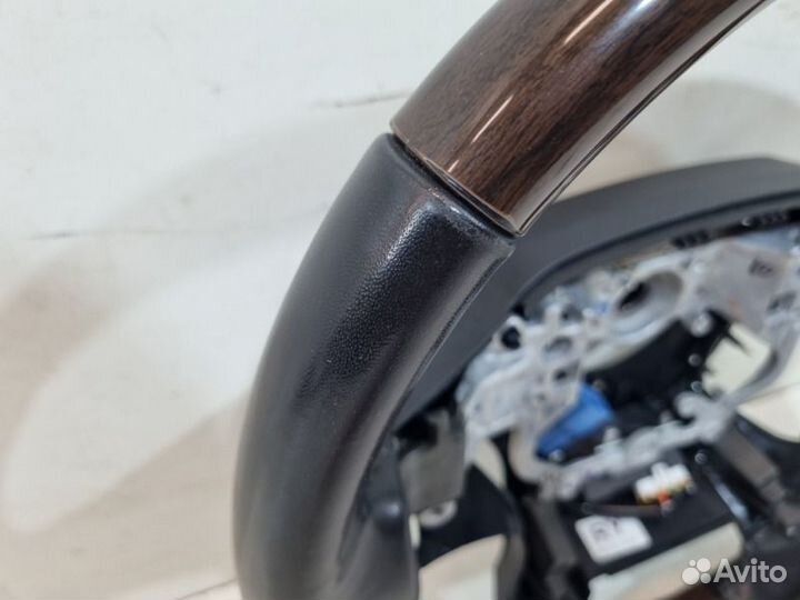 Руль Toyota Land Cruiser 200 2016-2022