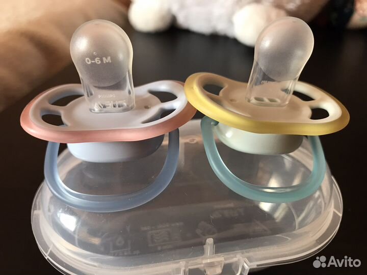 Пустышки Avent 0-6 мес