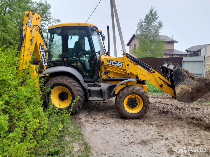 Трактор экскаватор погрузчик спецтехника JCB