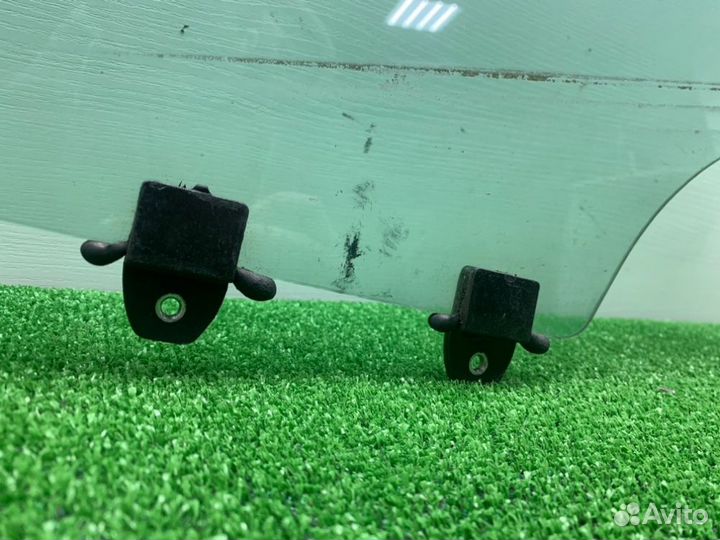 Стекло двери переднее левое Honda Civic 5D FK2