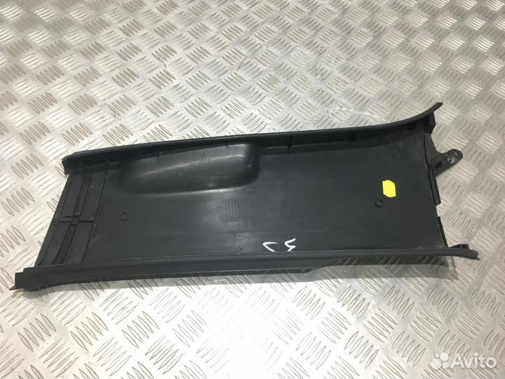 Обшивка стойки правой Volkswagen Golf 6 1K4867298J