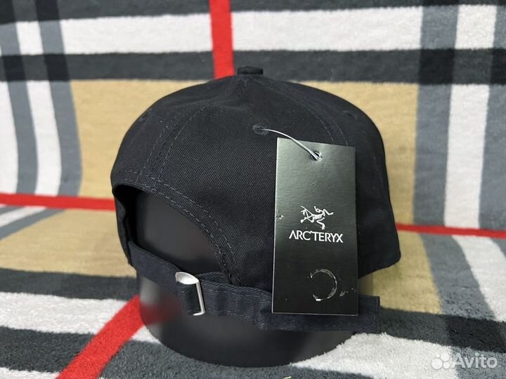 Премиум бейсболка Arcterix