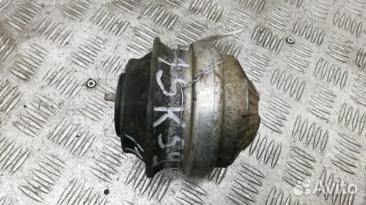 Подушка двигателя дизельная mercedes benz E-class