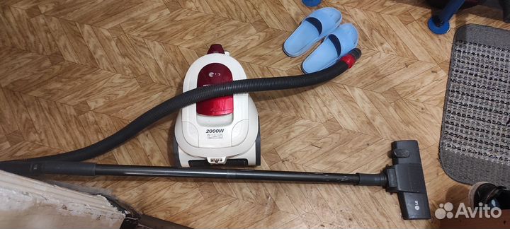 Пылесос LG VK70502N не рабочий