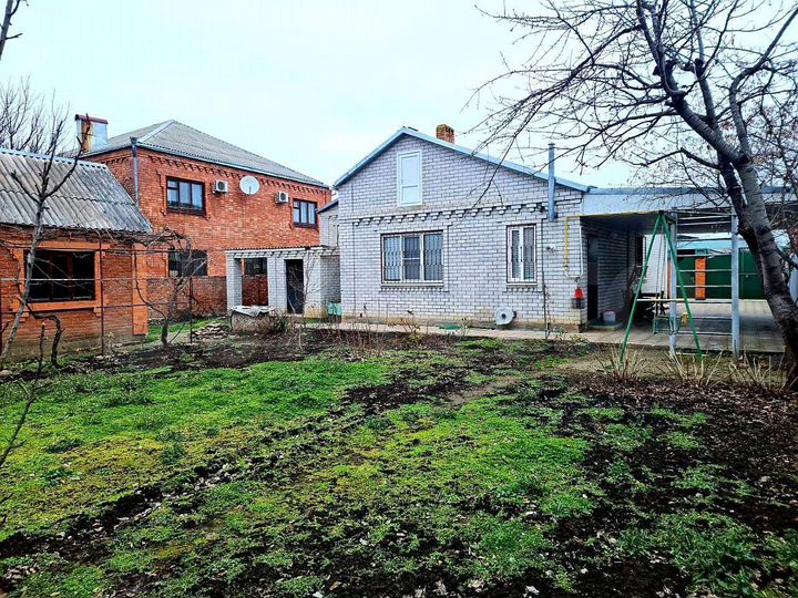 Дом 244 м² на участке 6 сот.