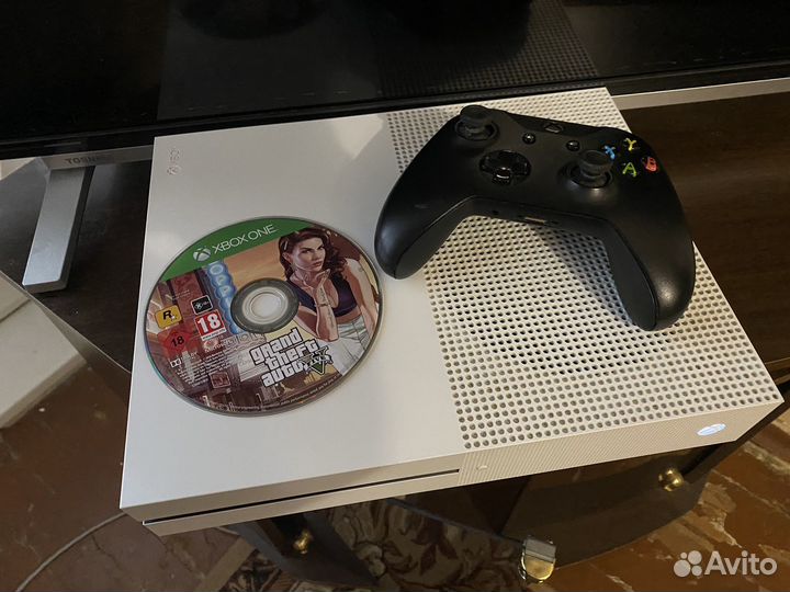 Xbox one s с дисководом