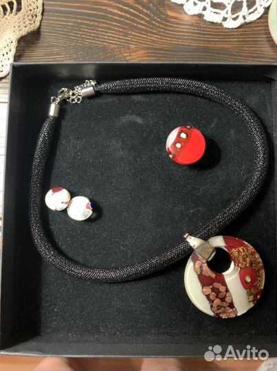 Украшение из муранского стекла