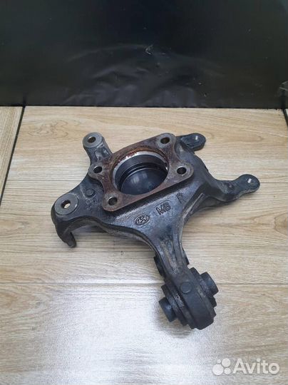 Кулак задний правый Kia Ceed