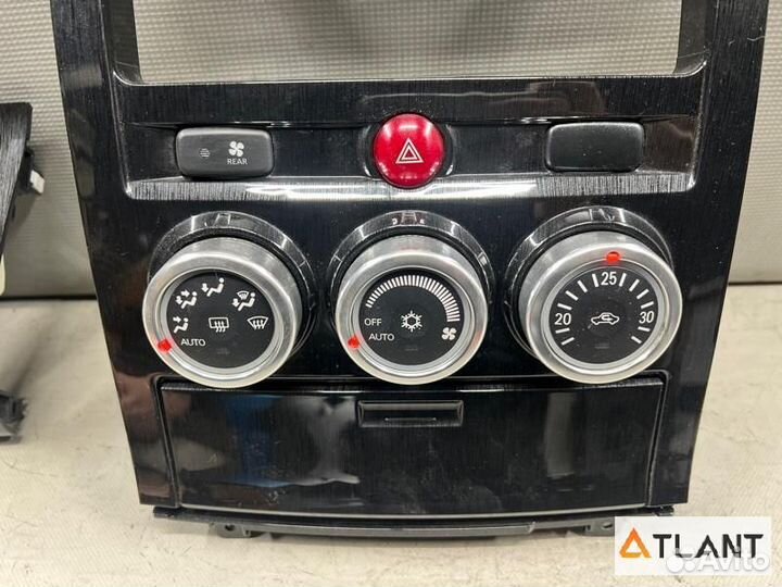 Консоль магнитофона mitsubishi delica D:5