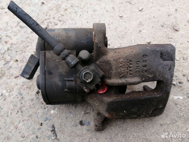 Пассат Б7 Суппорт Задний левый правый