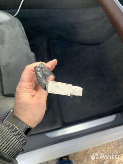 Светодиод правой обшивки Бмв f15 BMW f16