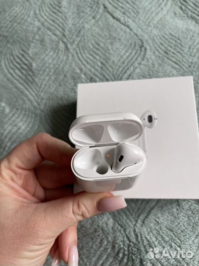 Кейс от наушников apple airpods 2 оригинал