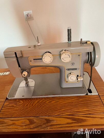 Швейная машина подольск ножная