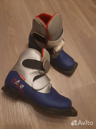 Лыжные ботинки