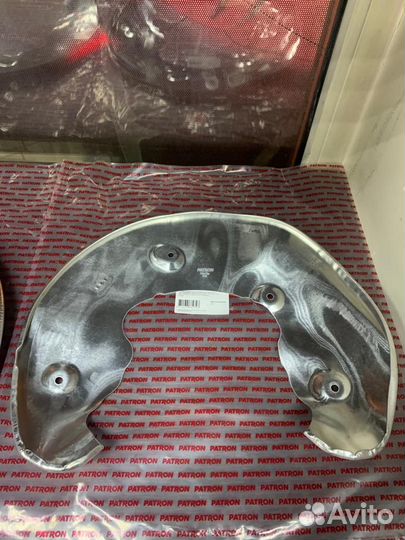 Кожух тормозного диска audi новый/Премиум