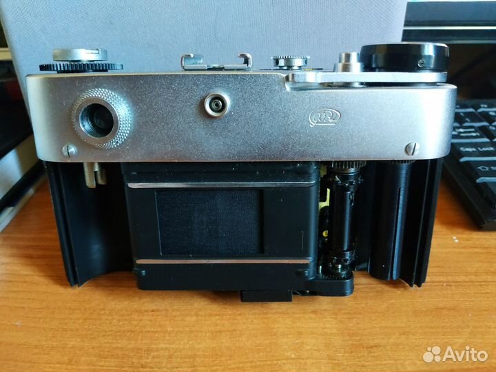 Плёночный фотоаппарат фэд 5В/Зенит ем/фото вспышка