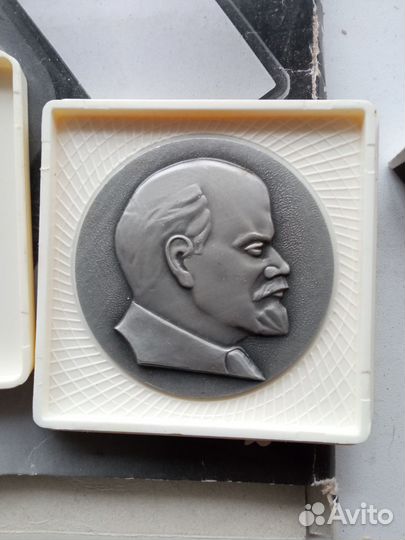 Новая медаль Ленин