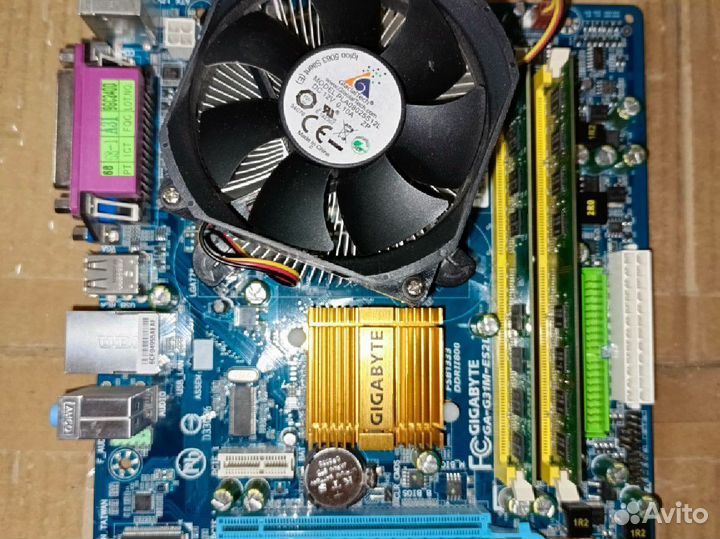 Материнская плата с процессором и памятью