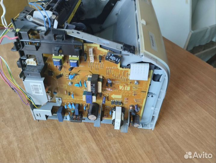 Принтер HP LJ1020