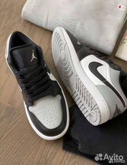 Nike Air Jordan 1 Low Shadow Toe 