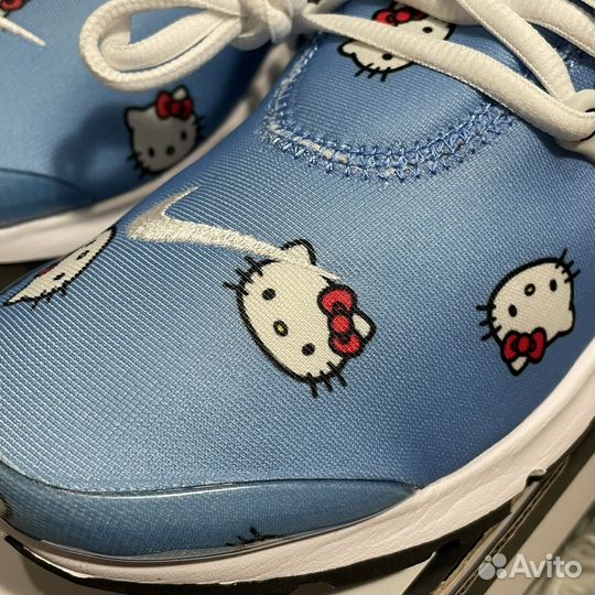 Hello Kitty x Nike Air Presto University Blue