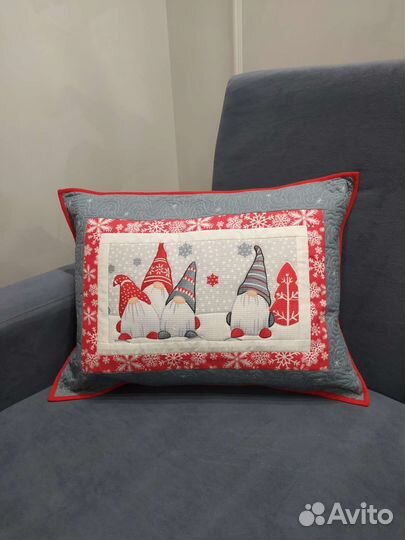 Декоративная подушка