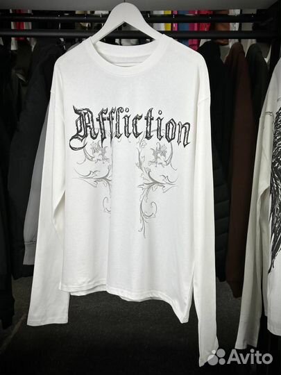 Лонгслив affliction на руках живые фото