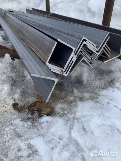 Уголок металлический, трубы, арматура