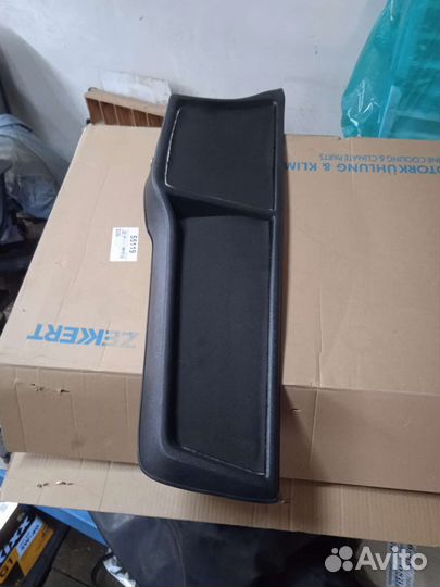 Полка на largus