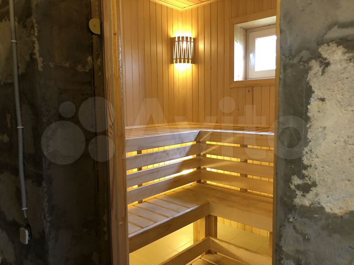 Дом 300 м² на участке 13 сот.