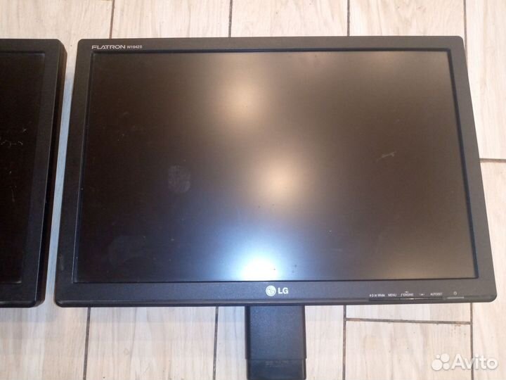 Монитор LG flatron W1942S