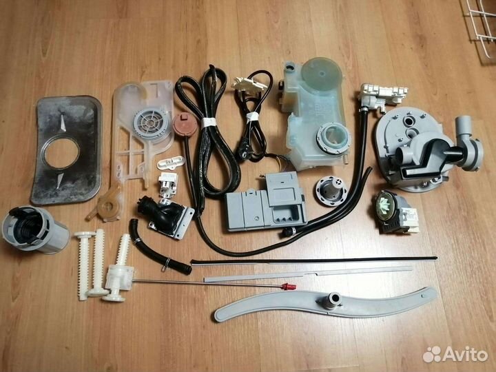 Запчасти посудомоечной машины Indesit или Ariston