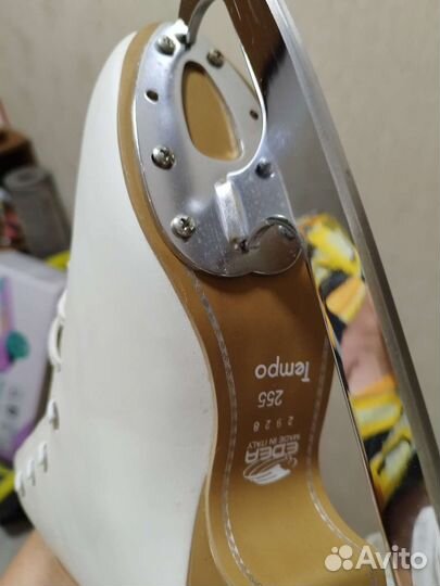 Профессиональные фигурные коньки edea