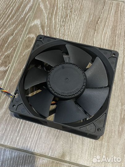 Кулер на Whatsminer