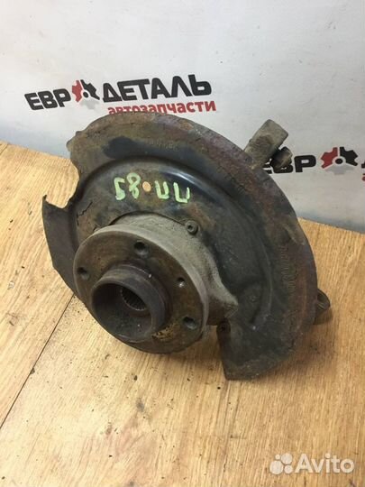 Кулак поворотный передний правый Renault Sandero