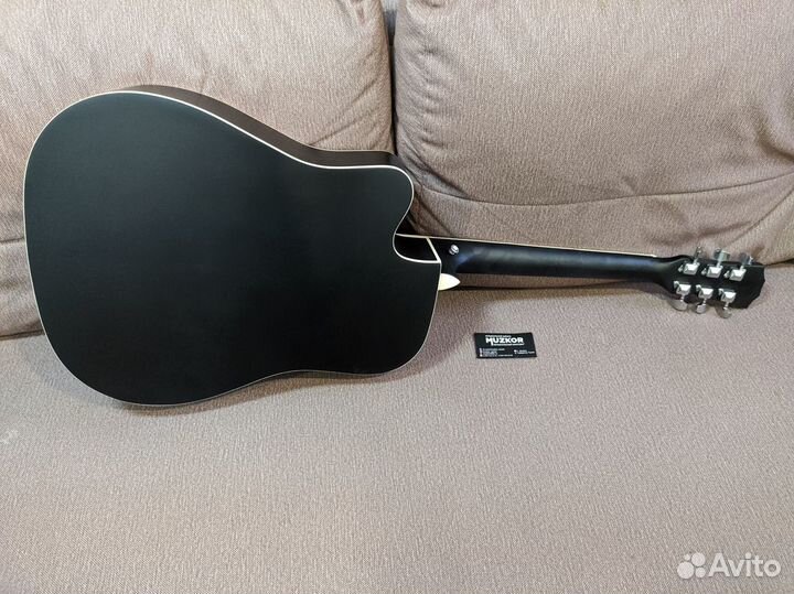 Гитара акустическая с чехлом