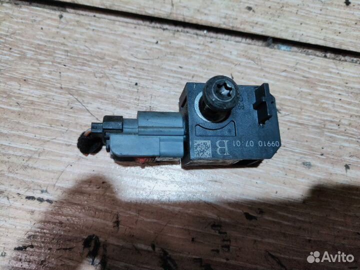 Датчик airbag Opel Astra J 2010