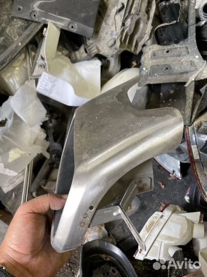 Насадка глушителя задняя правая Land Rover Range