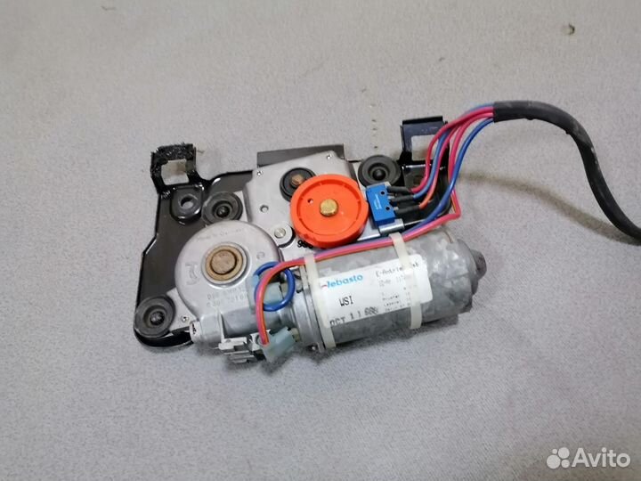 Моторчик Люка Ford Taurus 2 1992-1996