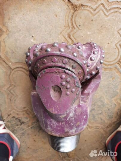 Долото шарошечное буровой инструмент коронки