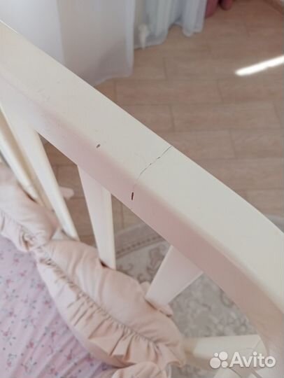 Детская кроватка и пеленальный комод