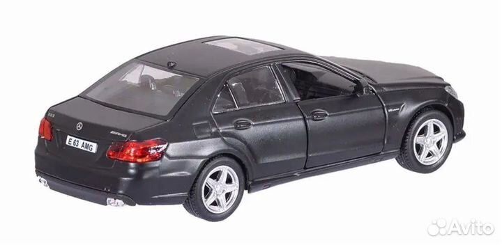 Модель машины Mercedes E63 AMG 1:39