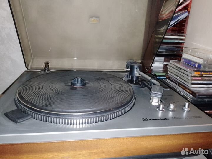 Виниловый проигрыватель radiotehnika