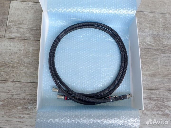 Межблочный AUG-Line Horus Neo+a XLR RCA кабель