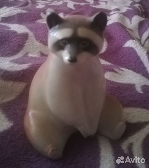 Статуэтка фарфор