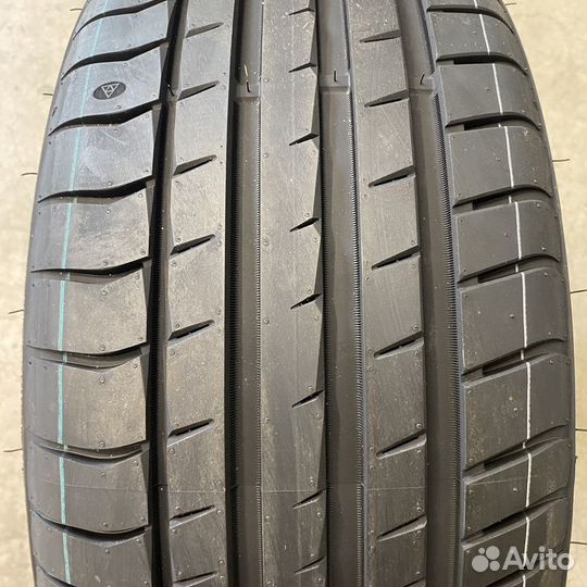 Triangle EffeXSport TH202 245/40 R20 99