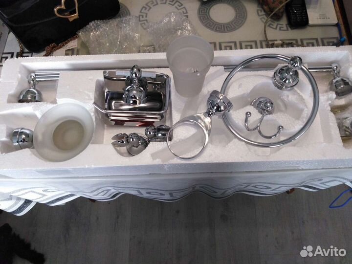 Аксессуары для ванной