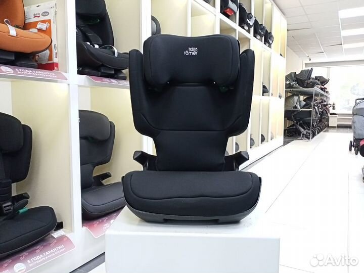 Автокресло 15-36кг Britax Kidfix M I-Size Black